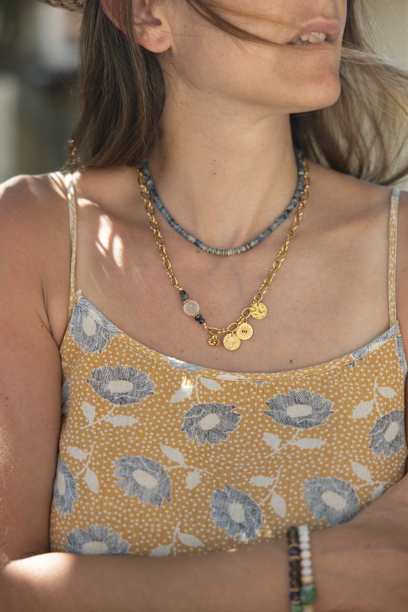 Collier acier inoxydable or - Jade gris - blanc - MYA