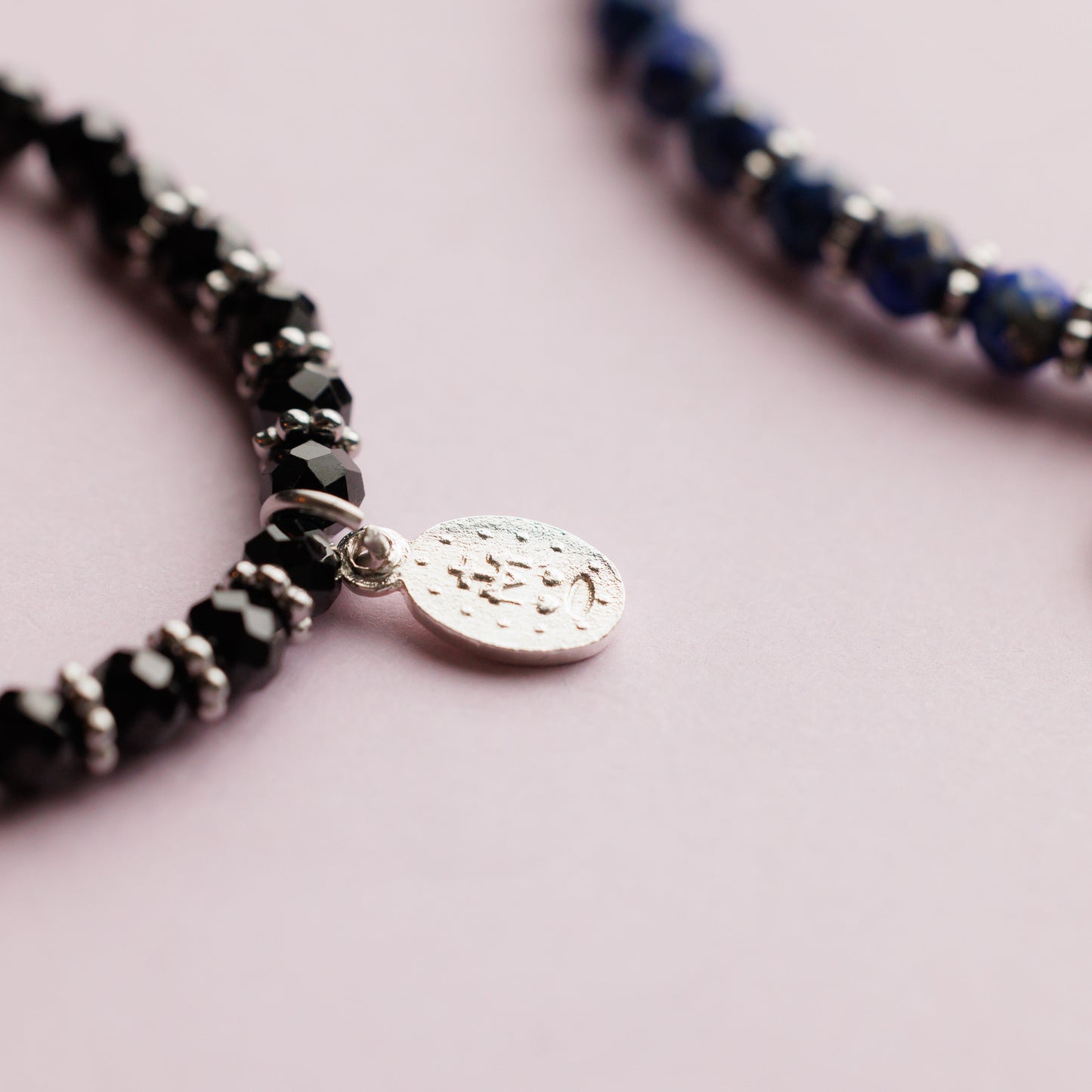 Bracelet plaqué rhodium - Hématite - Médaille miracule - MARIA