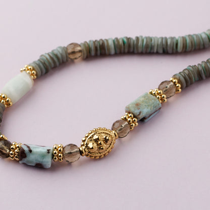 Collier or - Heishi et larimar - CHARLY