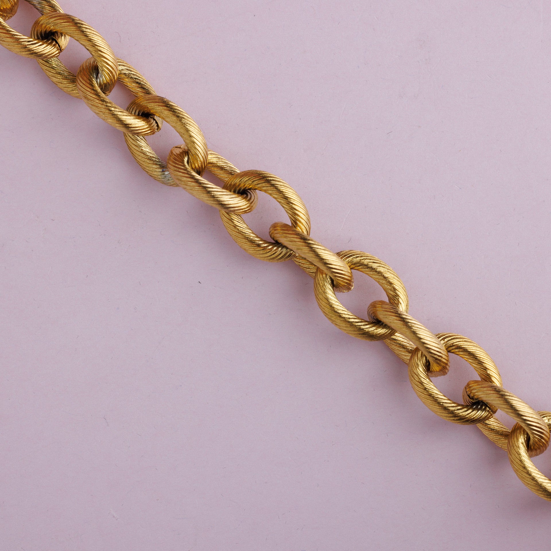 Bracelet maille byzantine homme acier doré : sublimez votre poignet Bracelet maille byzantine homme acier doré : sublimez votre poignet